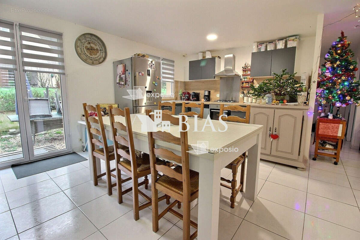 Maison à SAINT-PIERRE-DU-BOSGUERARD