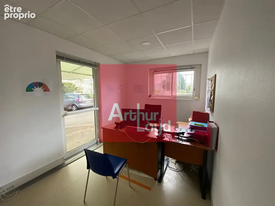 Photo Commerce à Bon-Encontre au prix de 550 000€