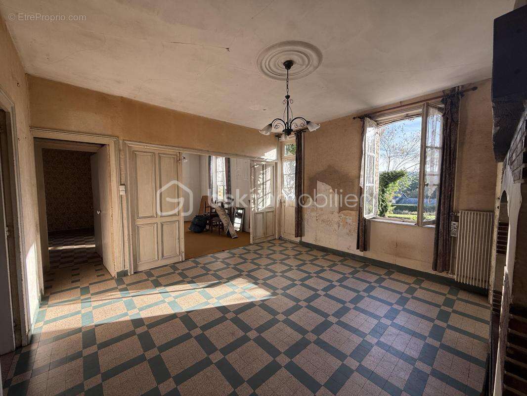 Maison à PONT-L&#039;EVEQUE