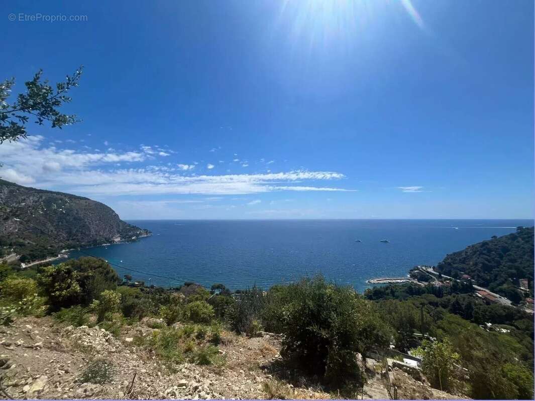 Eze bord de Mer, terrain avec permis de construire accordé - photo 2