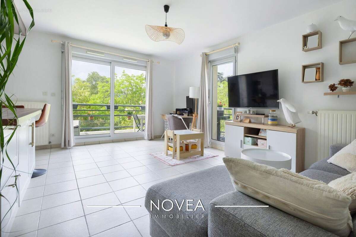 Appartement à NEUVILLE-SUR-SAONE