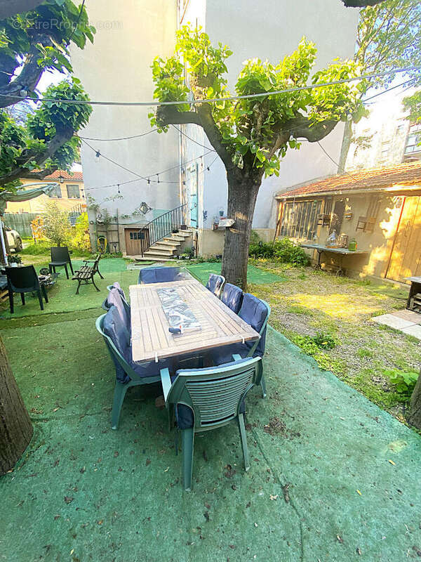 Appartement à NEUVILLE-SUR-SAONE