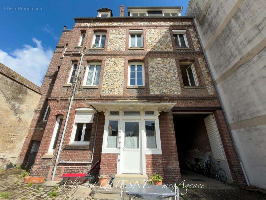 Charme important / centre-ville / 3 chambres - photo 16