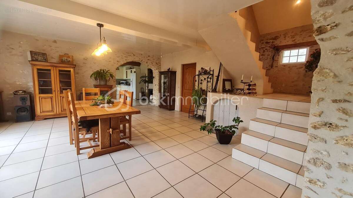 Maison à EVERLY