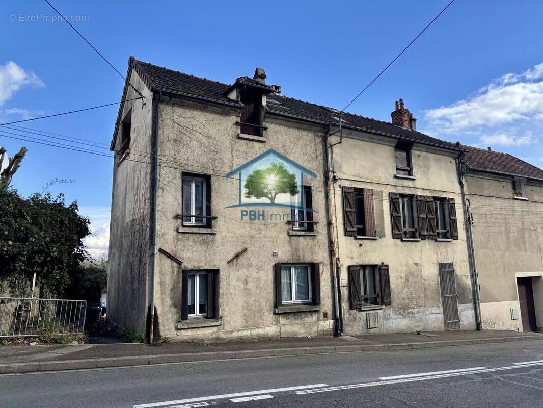 Maison à ROLLEBOISE