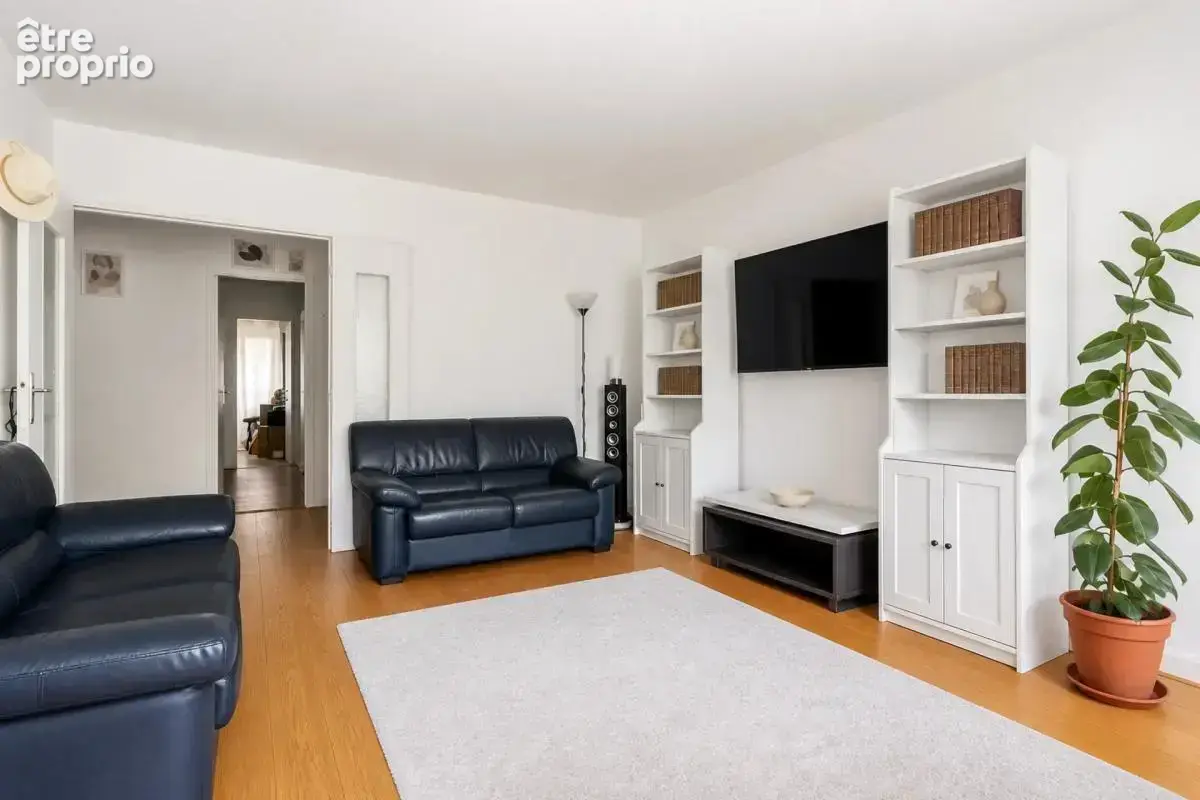 Appartement familial de 5 pièces de 105 m² à Paris - photo 2