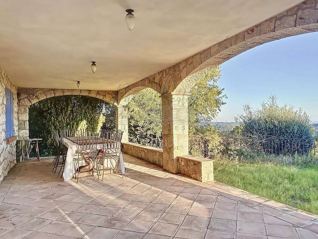 Maison à SPERACEDES