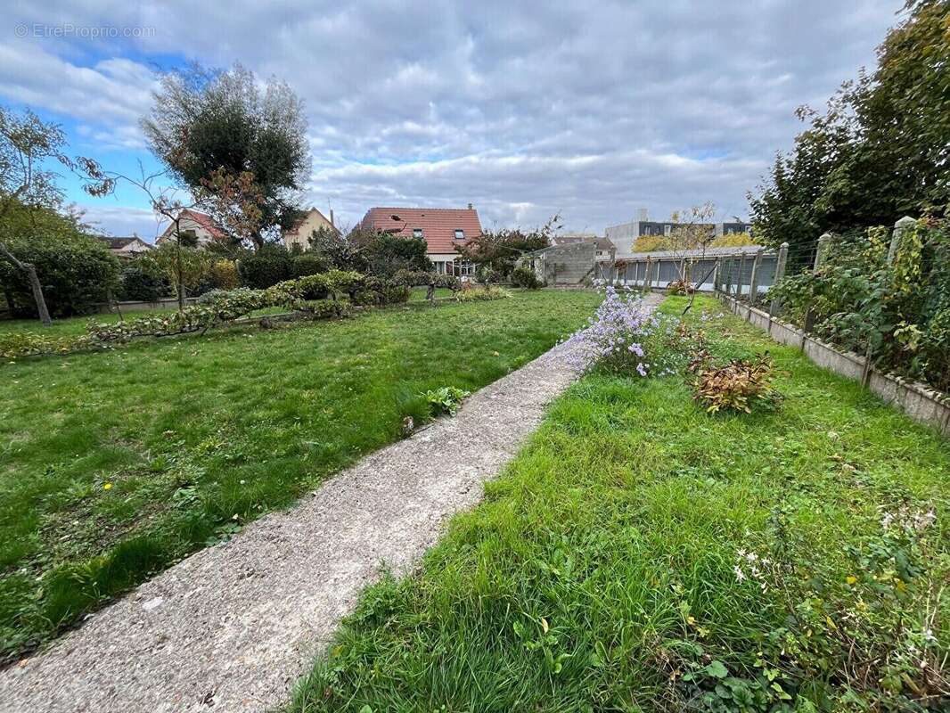 Maison à RIS-ORANGIS