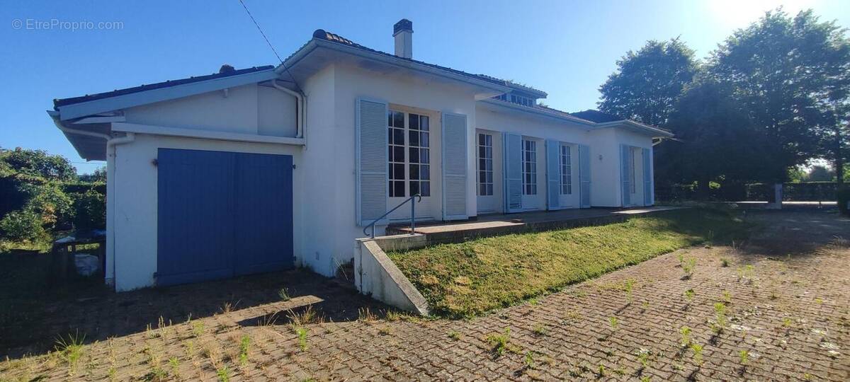 Maison à VIC-EN-BIGORRE