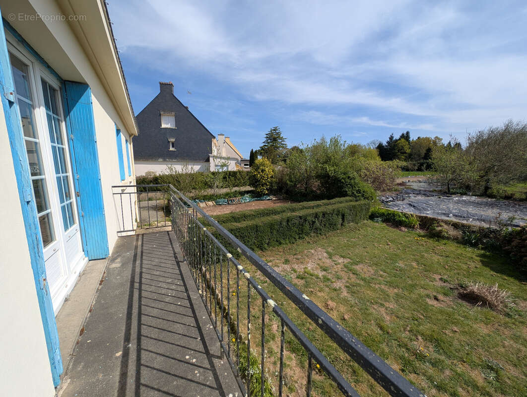 Maison à CLEGUER