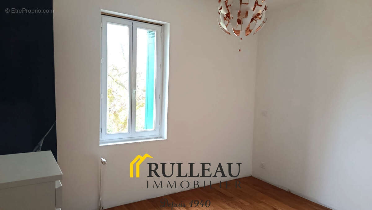 Maison et dépendance à Laruscade - photo 6