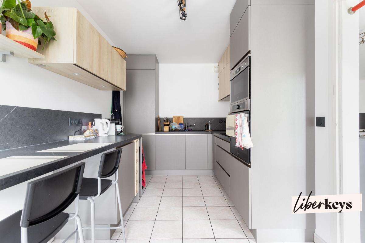 Lille Hyper-centre – T4 106 m² – 3 chambres – Balcon – Garage possible - photo 3