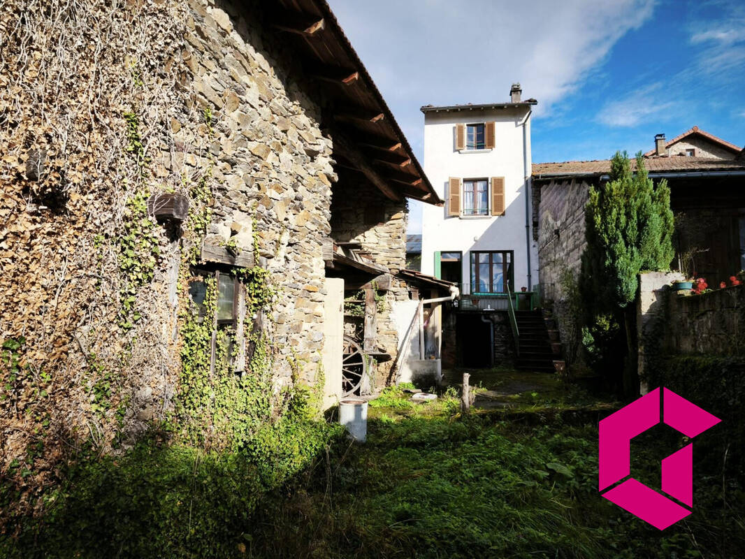 Maison à DORE-L&#039;EGLISE