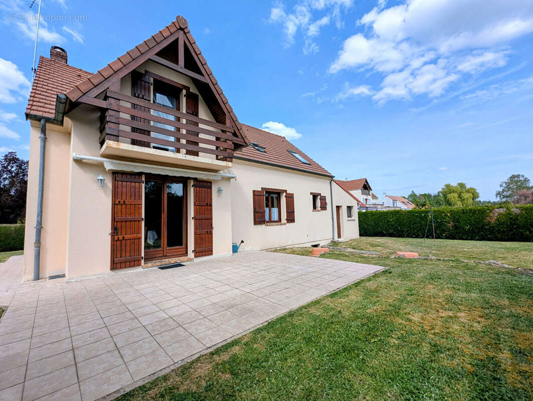 Maison à MILLY-LA-FORET