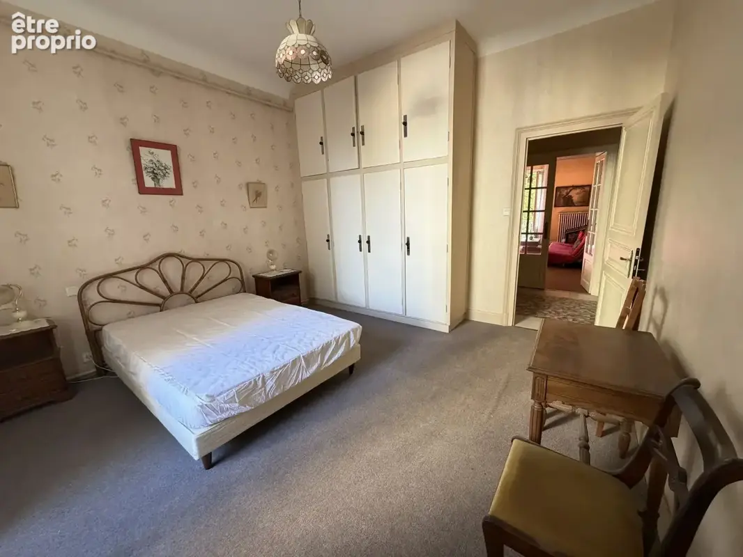 APPARTEMENT T3 traversant 92 m2 face aux parcs - photo 6