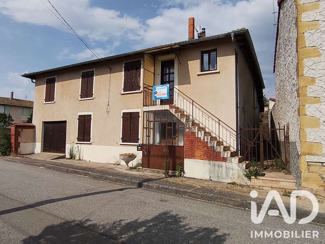 Maison 163 m² à Vougy  - photo 2