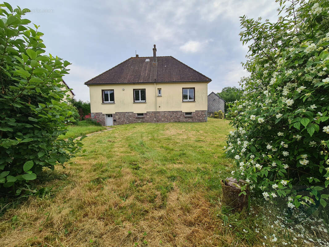 Maison à MESSEI