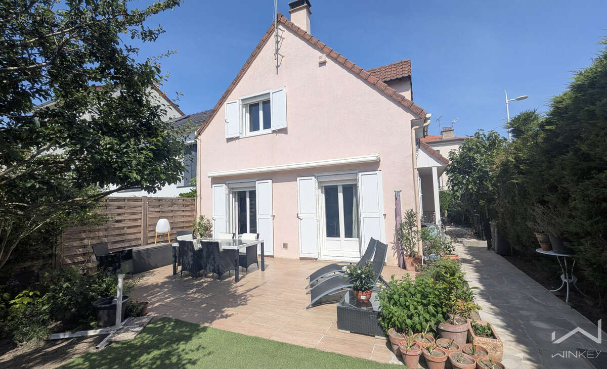 Maison à NANTERRE