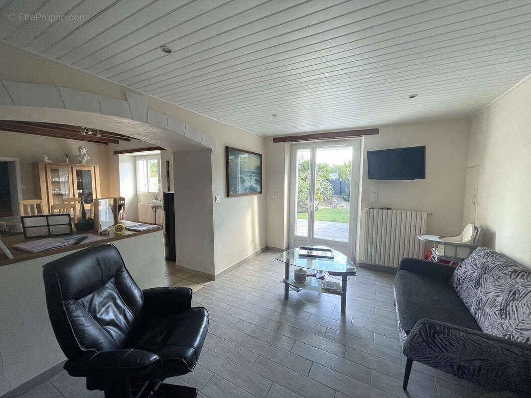 Maison à SAINT-MARS-DU-DESERT