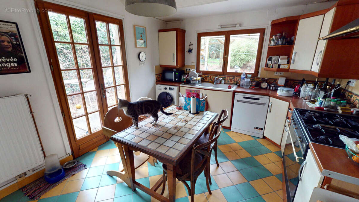 Maison à BURES-SUR-YVETTE