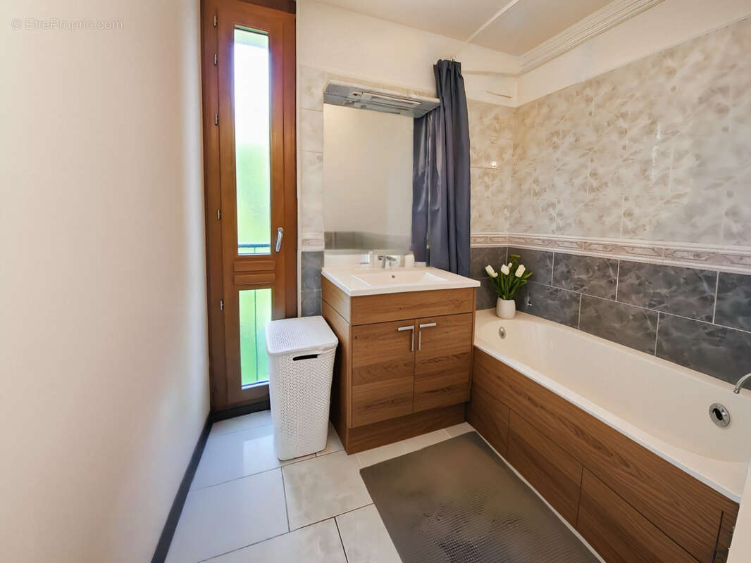 Appartement à CHILLY-MAZARIN