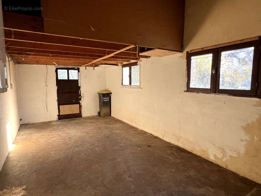 Maison à LAUZUN