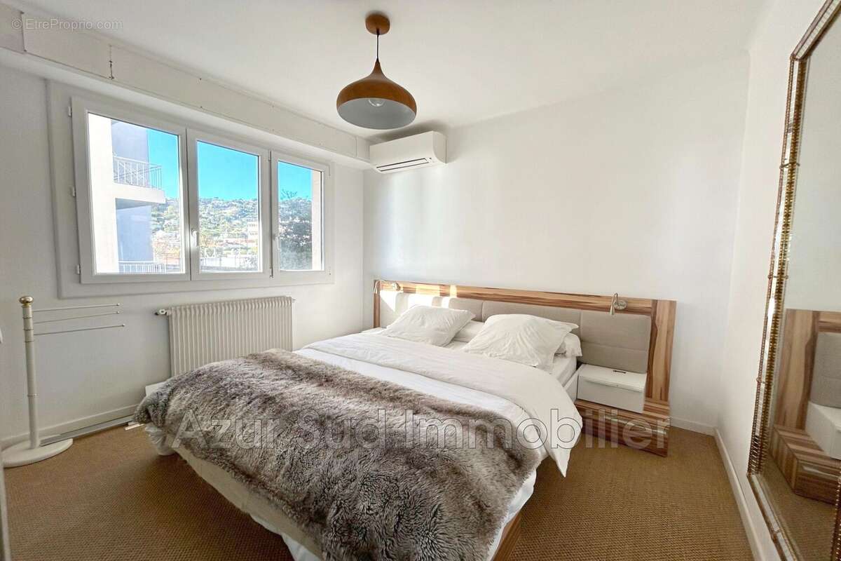 Appartement à VALLAURIS