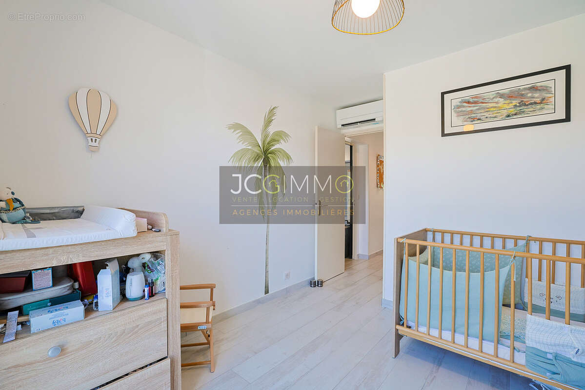Appartement T3 - 56,05m2 + Garage + Cave (25,6 m2) + Terrasse - Le Pradet 'Les Gravettes' - photo 10
