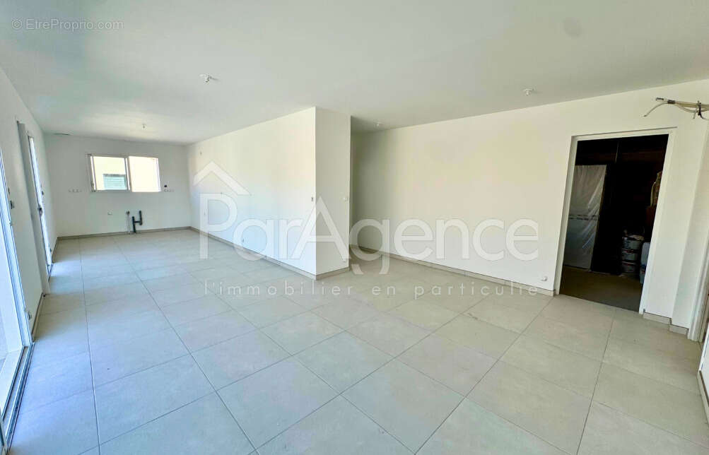 Maison trois chambres - Garage - Centre-ville - photo 6