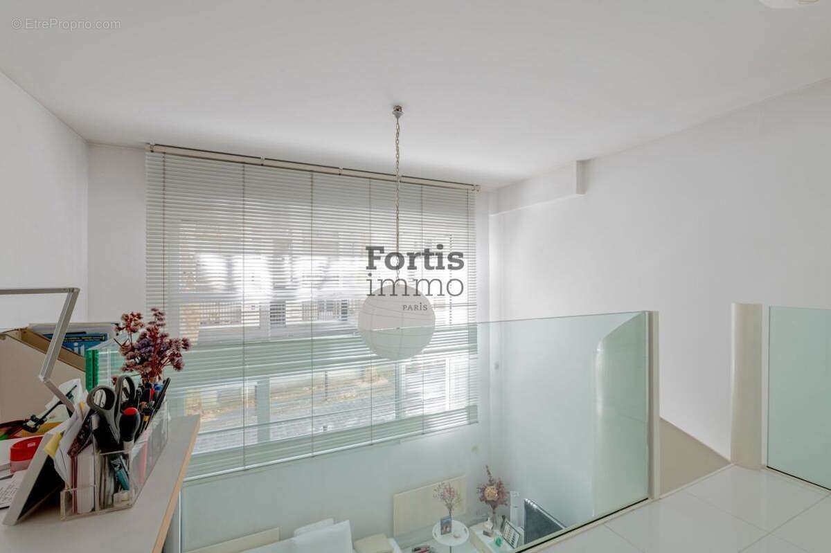 Appartement à PARIS-20E