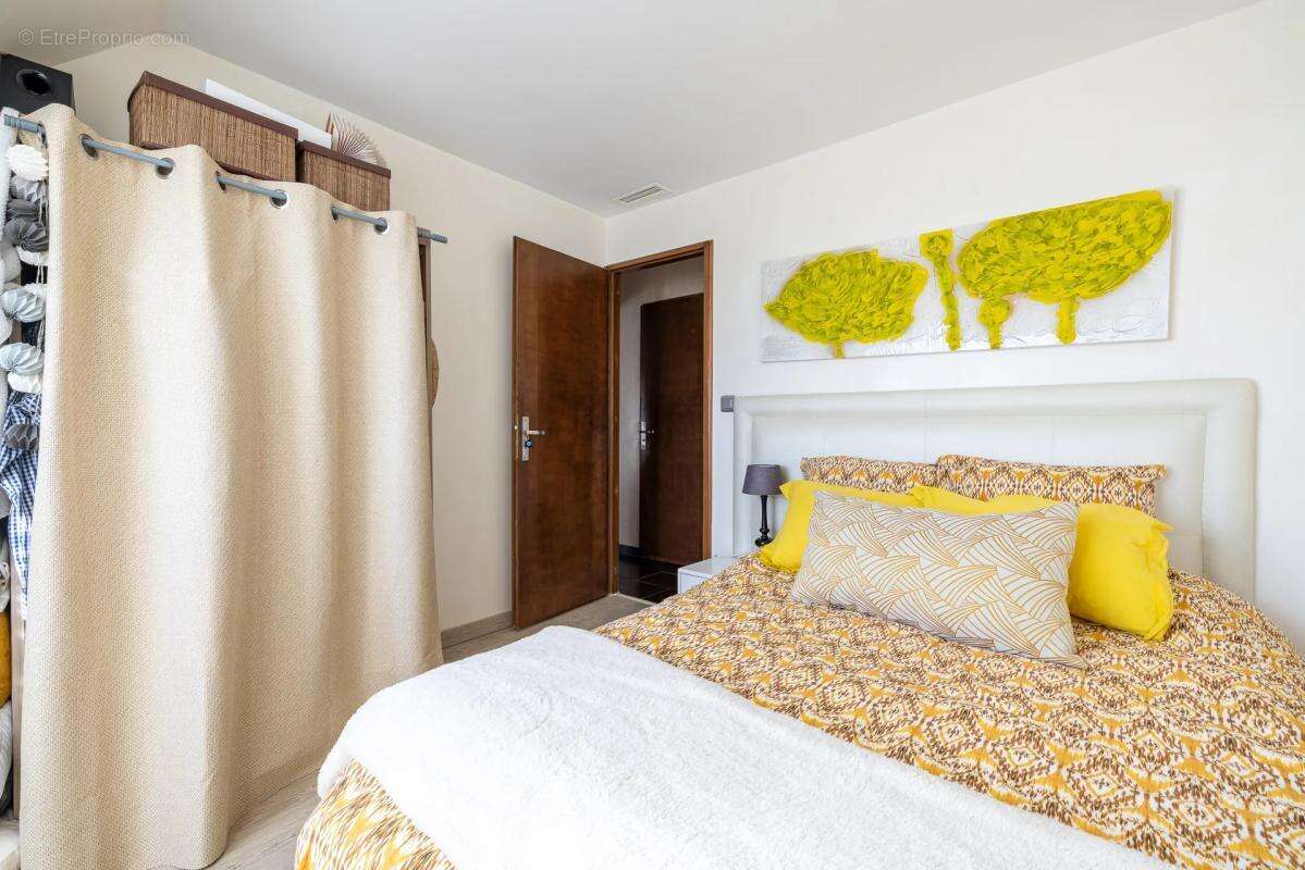 Maison à SAINTRY-SUR-SEINE