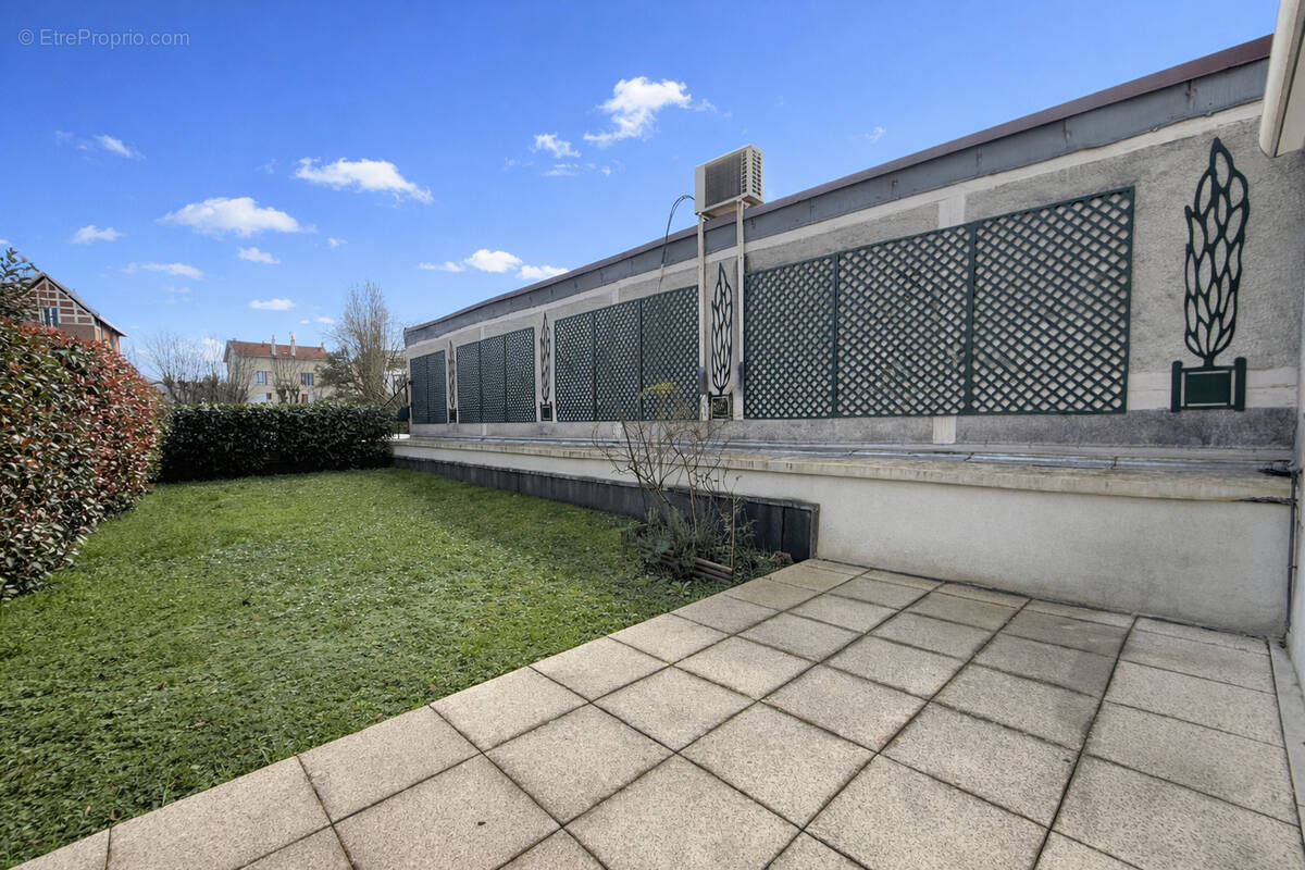 Appartement à NEUILLY-PLAISANCE