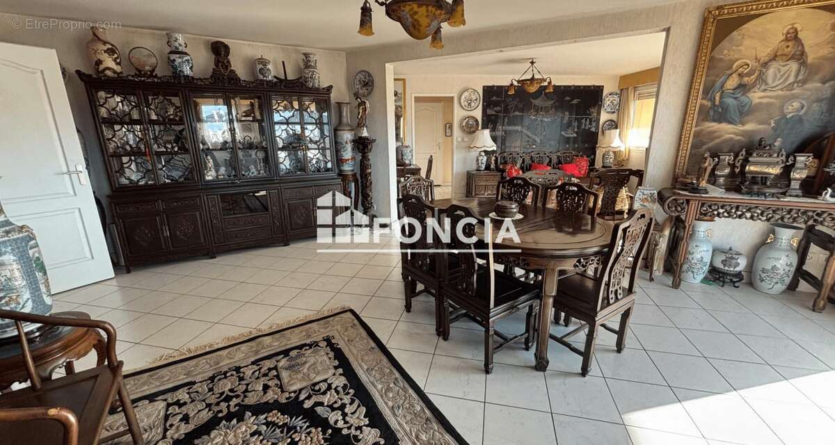 Appartement à HYERES