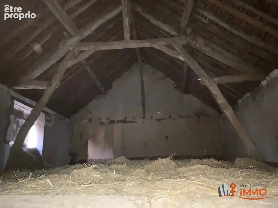Ancienne ferme avec dépendances attenantes - photo 9