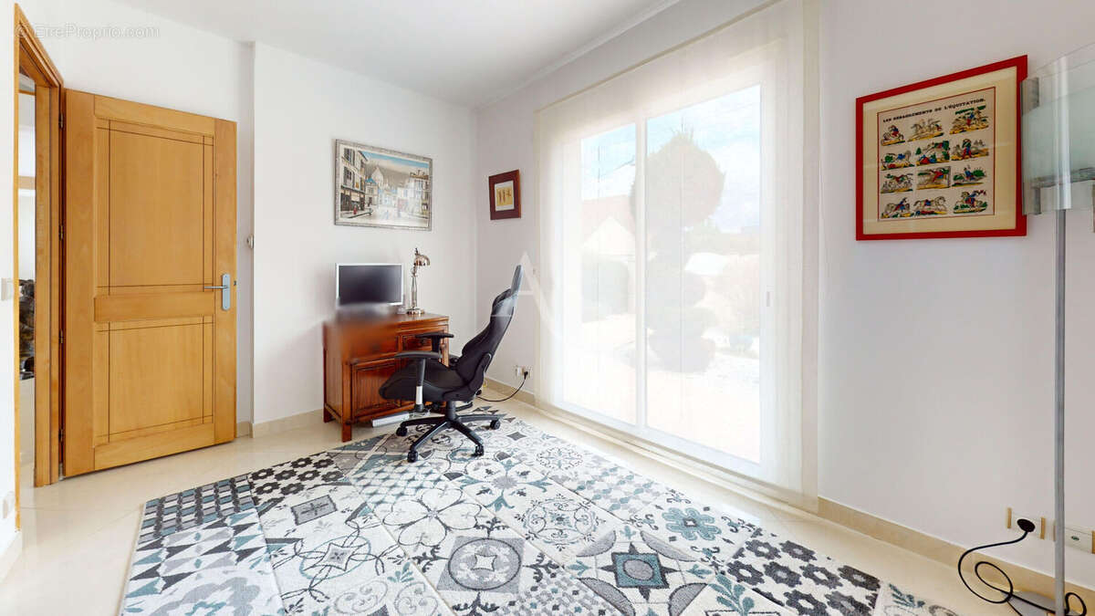 Maison à OZOIR-LA-FERRIERE