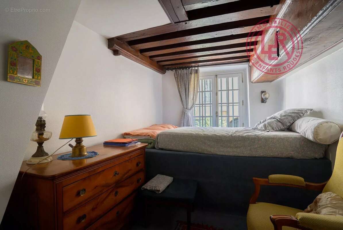 Appartement à PARIS-4E