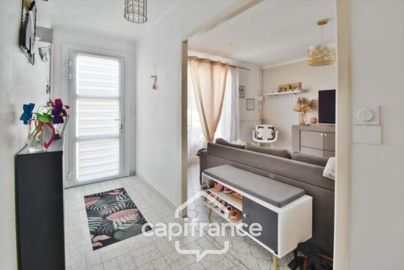 Maison entièrement rénovée de plain-pied, 3 chambres, proche Bletterans (39) - photo 13