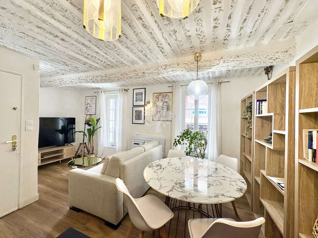 Appartement à SANARY-SUR-MER