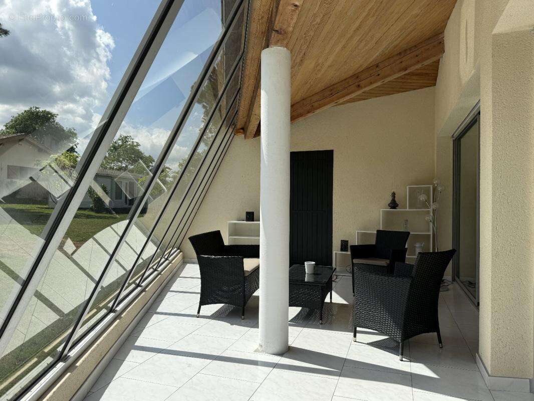 Maison à LABARRERE
