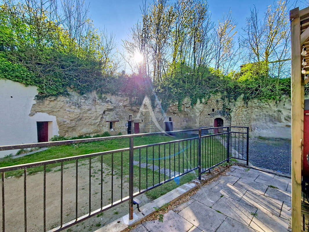 Maison à LOURESSE-ROCHEMENIER