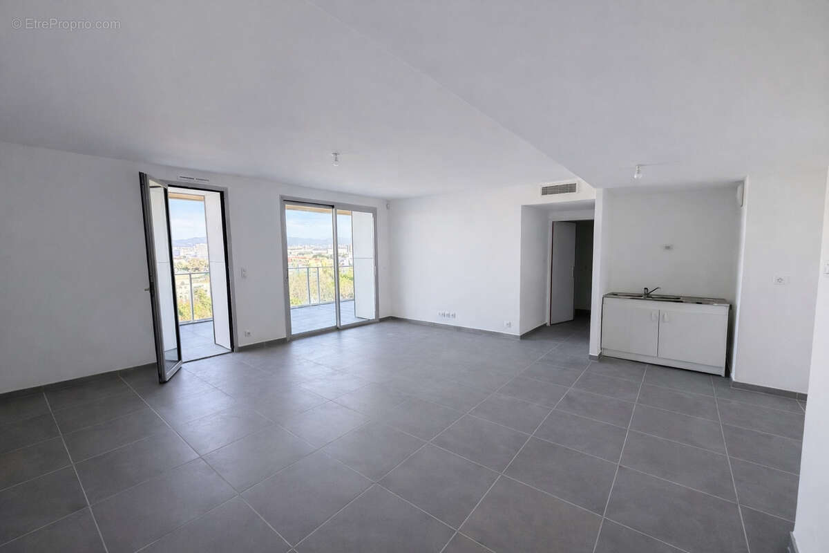 Appartement à MARSEILLE-8E