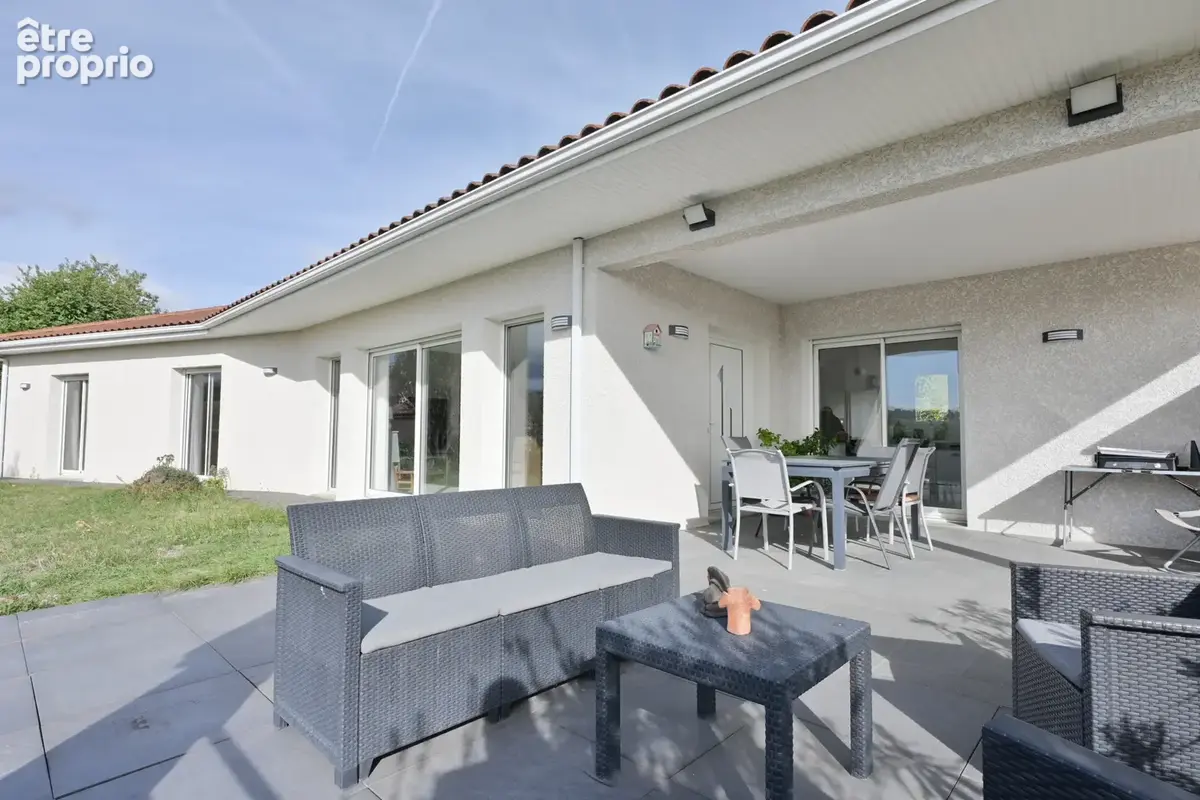 Maison familiale T6 avec vue exceptionnelle et beaux volumes   La Roche-Blanche - photo 2