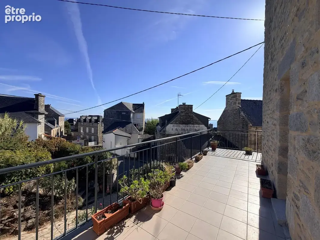 SAINT CAST LE GUILDO - Charmant appartement de type 2 avec terrasse et parking - photo 8