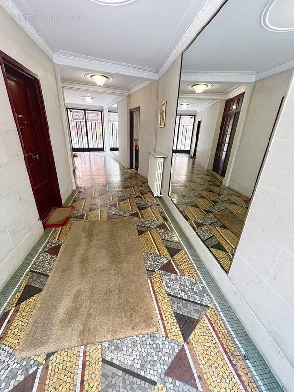 Appartement à NEUILLY-SUR-SEINE