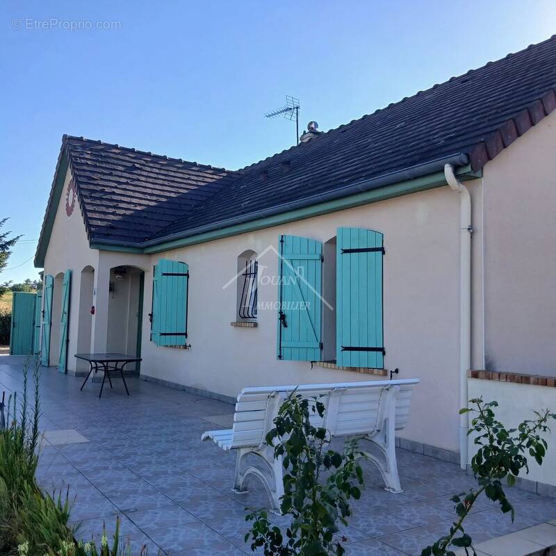 Maison à CHATEL-DE-NEUVRE
