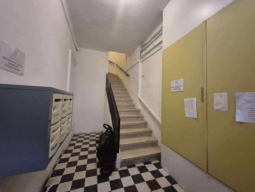A vendre appartement t2/t3 loue dans le centre de martigues - photo 5