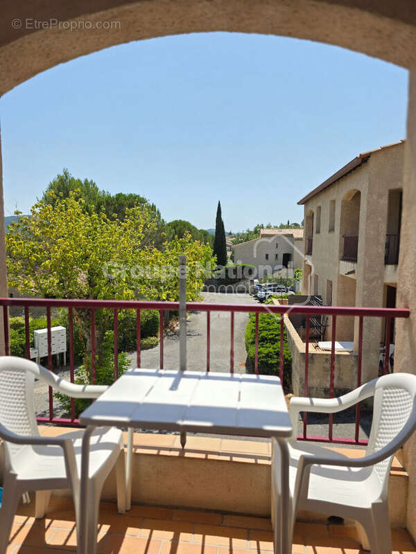 Appartement T1 rénové avec balcon à Gréoux-les-Bains - photo 3