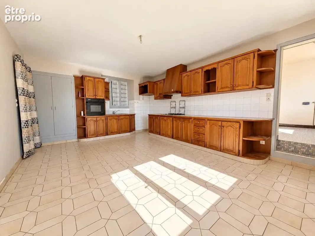 Ref 2324 - Maison avec grange, fort potentiel - photo 4