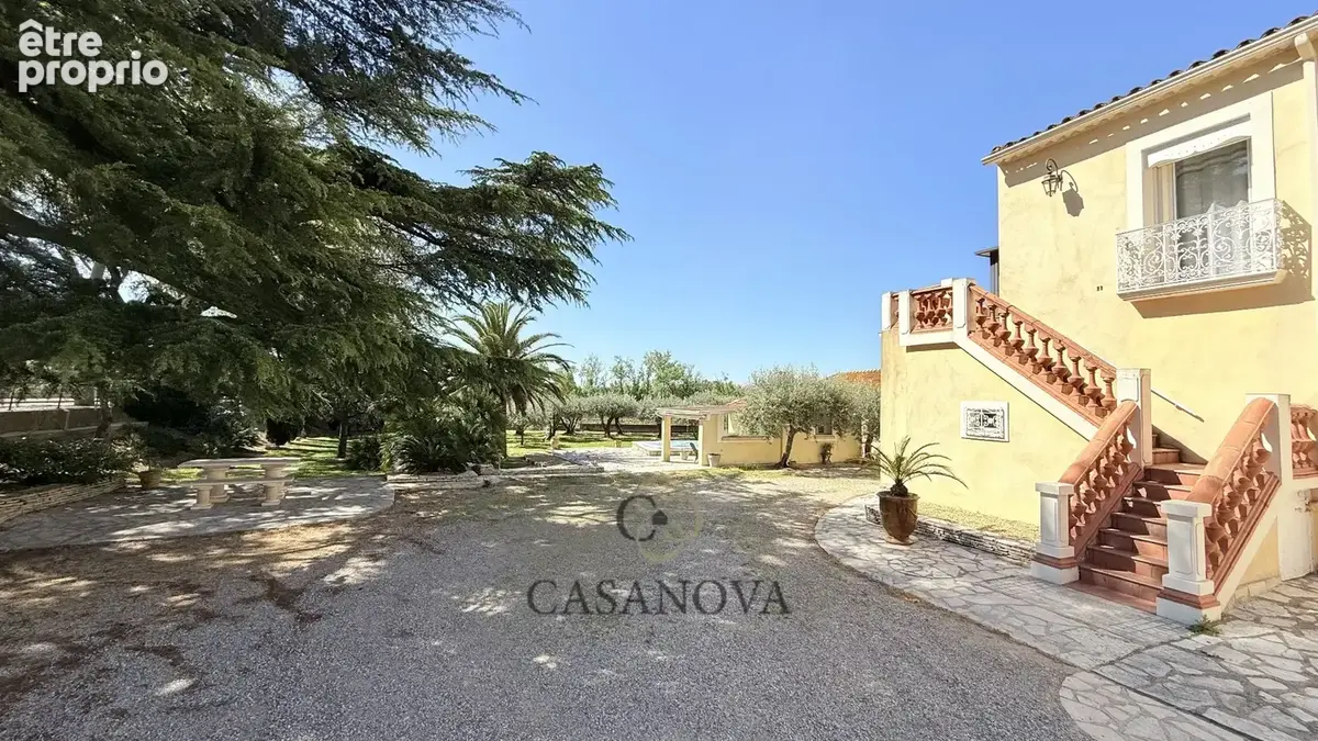 Maison vigneronne avec dépendances, piscine et terrain arboré entre Montpellier et Béziers - photo 6
