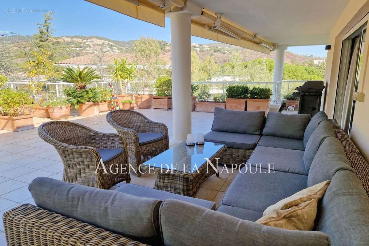 Appartement à MANDELIEU-LA-NAPOULE